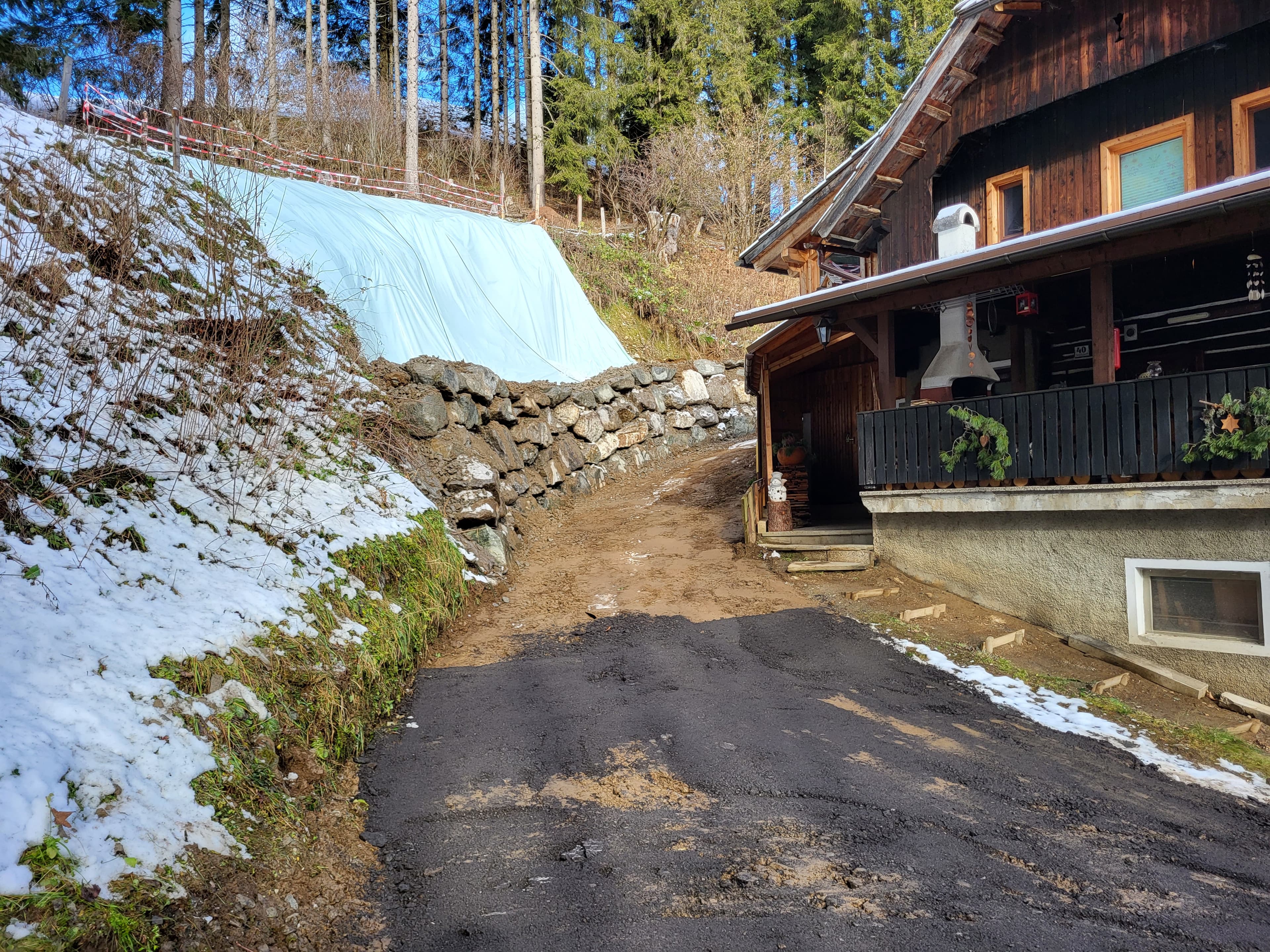 Steinwand Zedlitzdorf